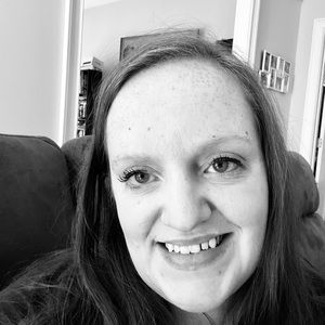 Meet your Posher, Claire